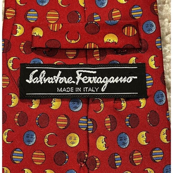 Salvatore Ferragamo 100% Silk Neck Tie Celestial Moon Micro Print Red Italy Made - Picture 3 of 9